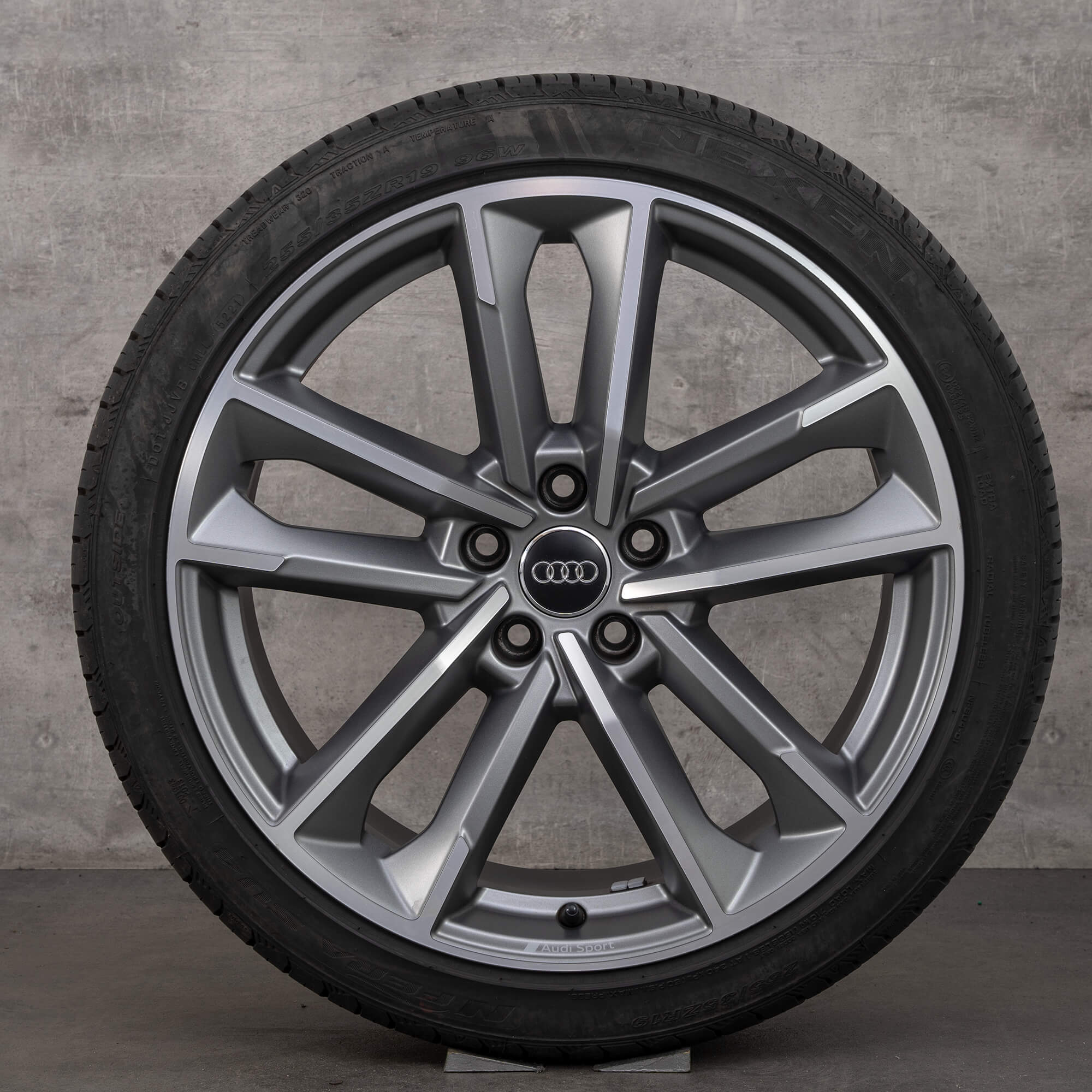 Audi A5 S5 8W B9 19 Zoll Sommerreifen Sommerräder Felgen 8W0601025DC