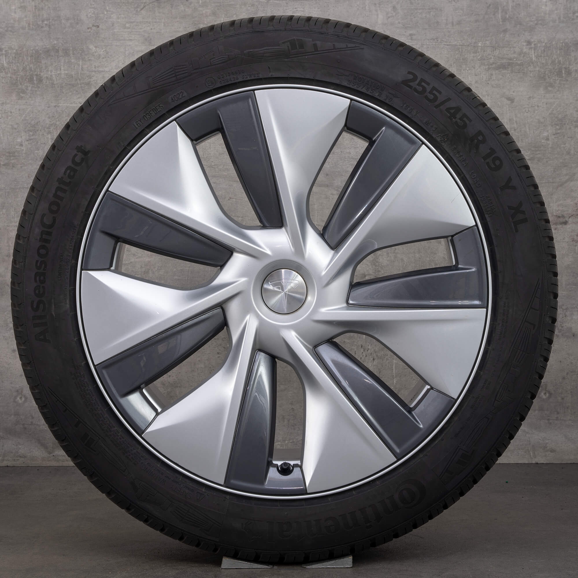 Tesla 19 Gemini rims Y all-weather inch Model tires 1188222-00-C