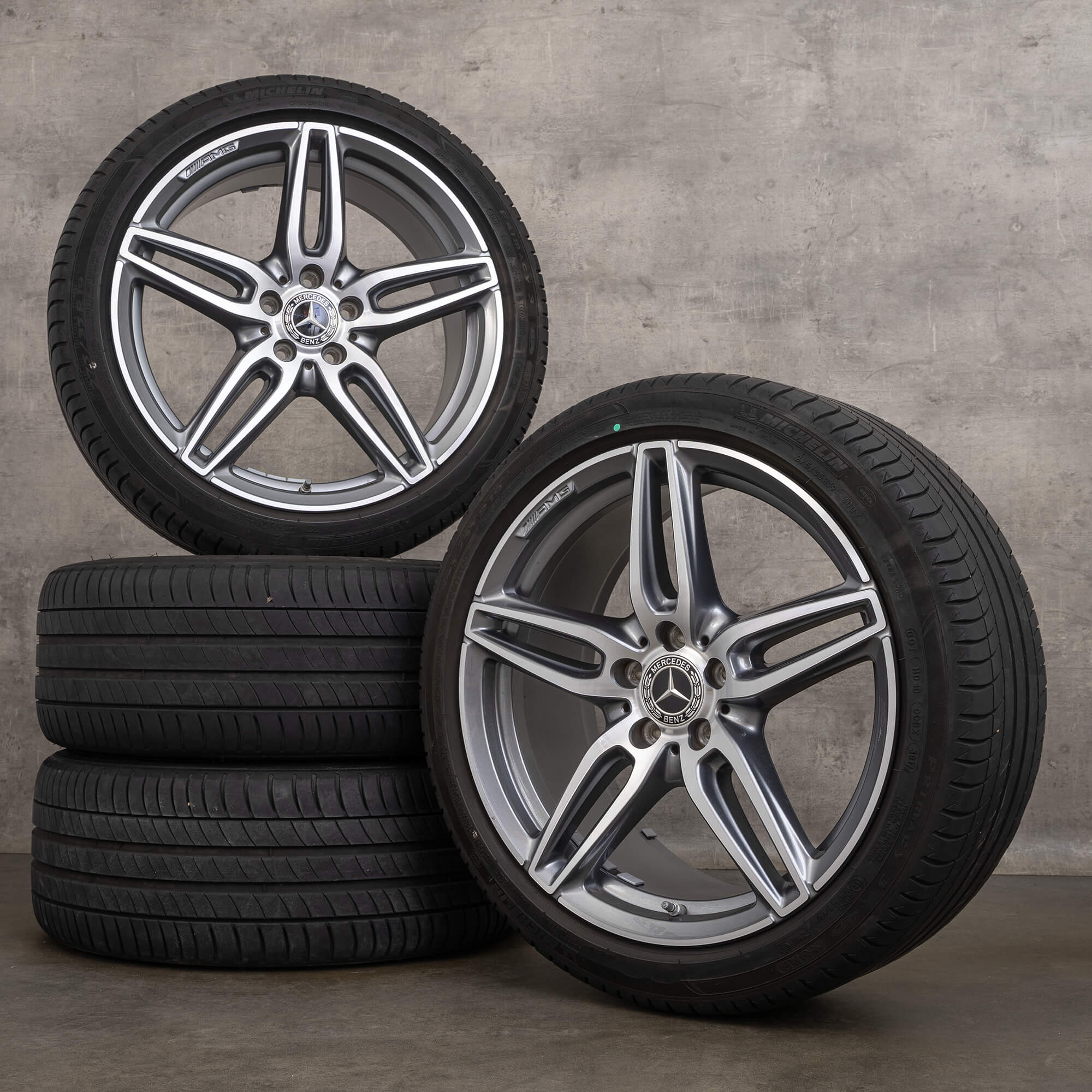 Originele Mercedes AMG 19 Inch Velgen E W213 S213 C238 Met Goodyear Zomerbanden Nieuwe Set Originele Mercedes AMG 19 Inch Velgen E W213 S213 C238 Met Goodyear Zomerbanden Nieuwe Set